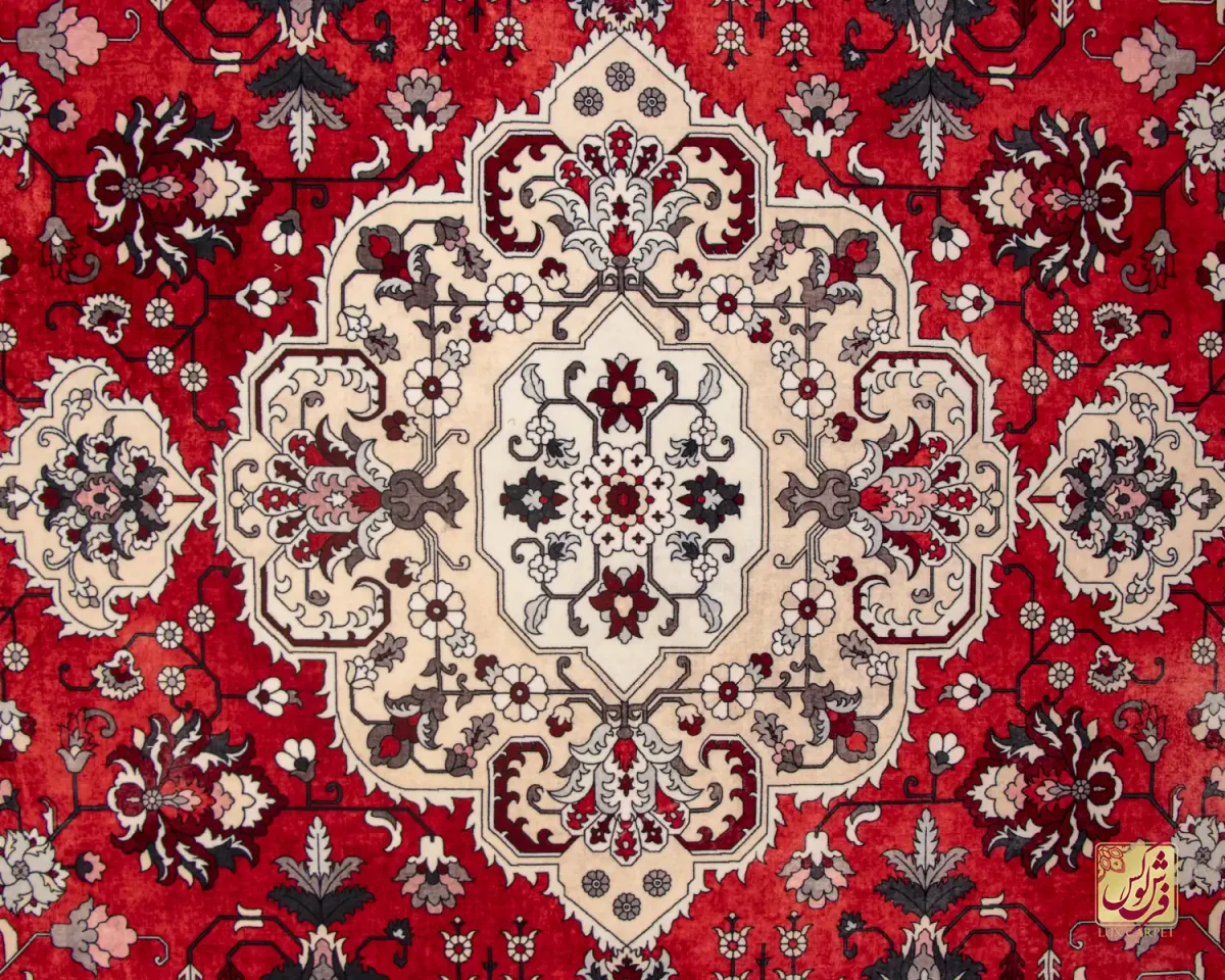 فرش ابریشم ماشینی 723104 قرمز کرم - تصویر 4