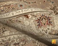 فرش کلاسیک فروغ کرم حاشیه گلبهی - Image 7