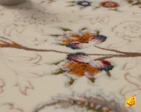 فرش کلاسیک باغ گل سفید حاشیه کرم - تصویر 6